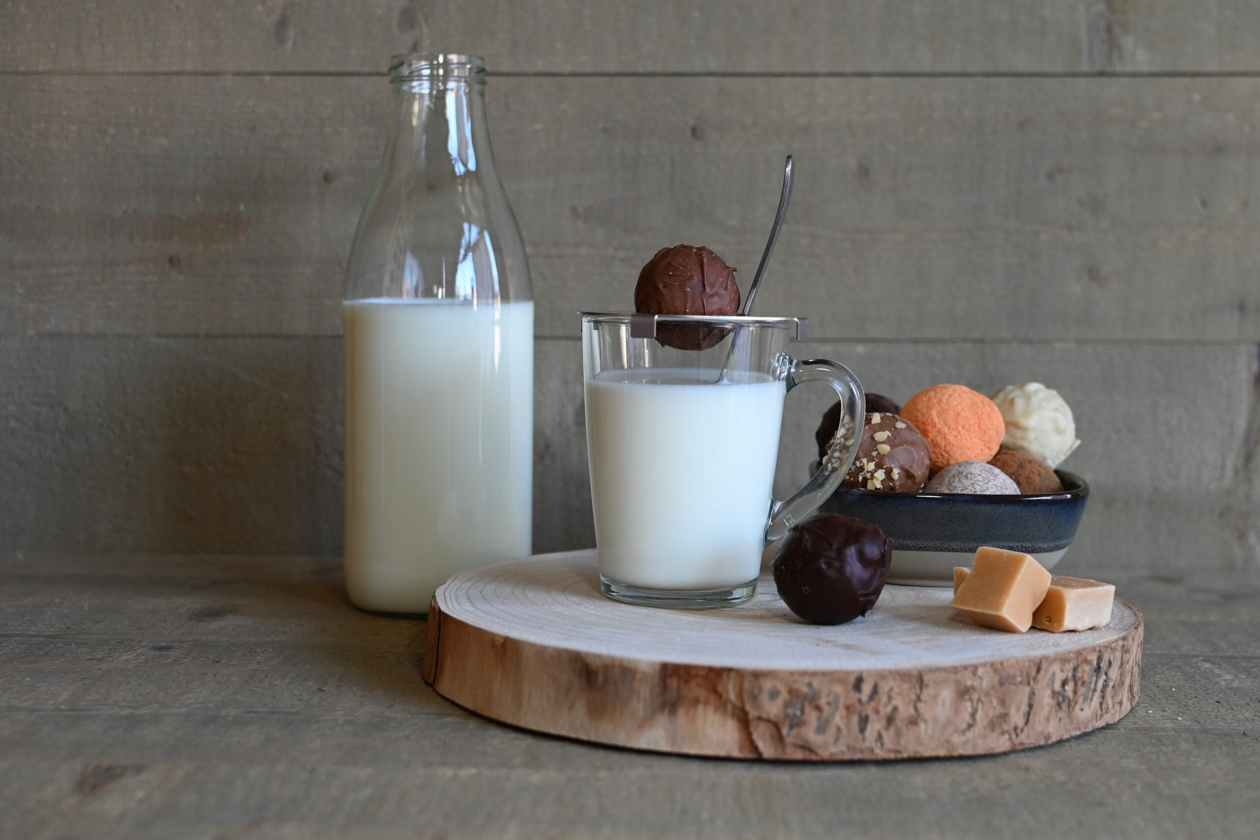 ChocoBOM Karamel Zeezout smelt in warme melk - Bij Xann
