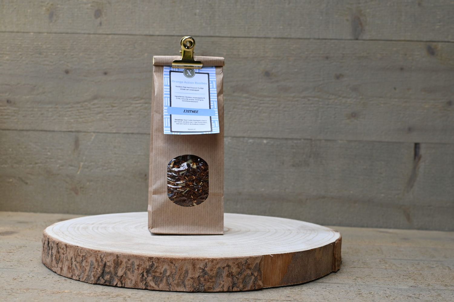 Losse rooibos thee met de sinaasappelschil citroengras en korenbloesem ijsthee