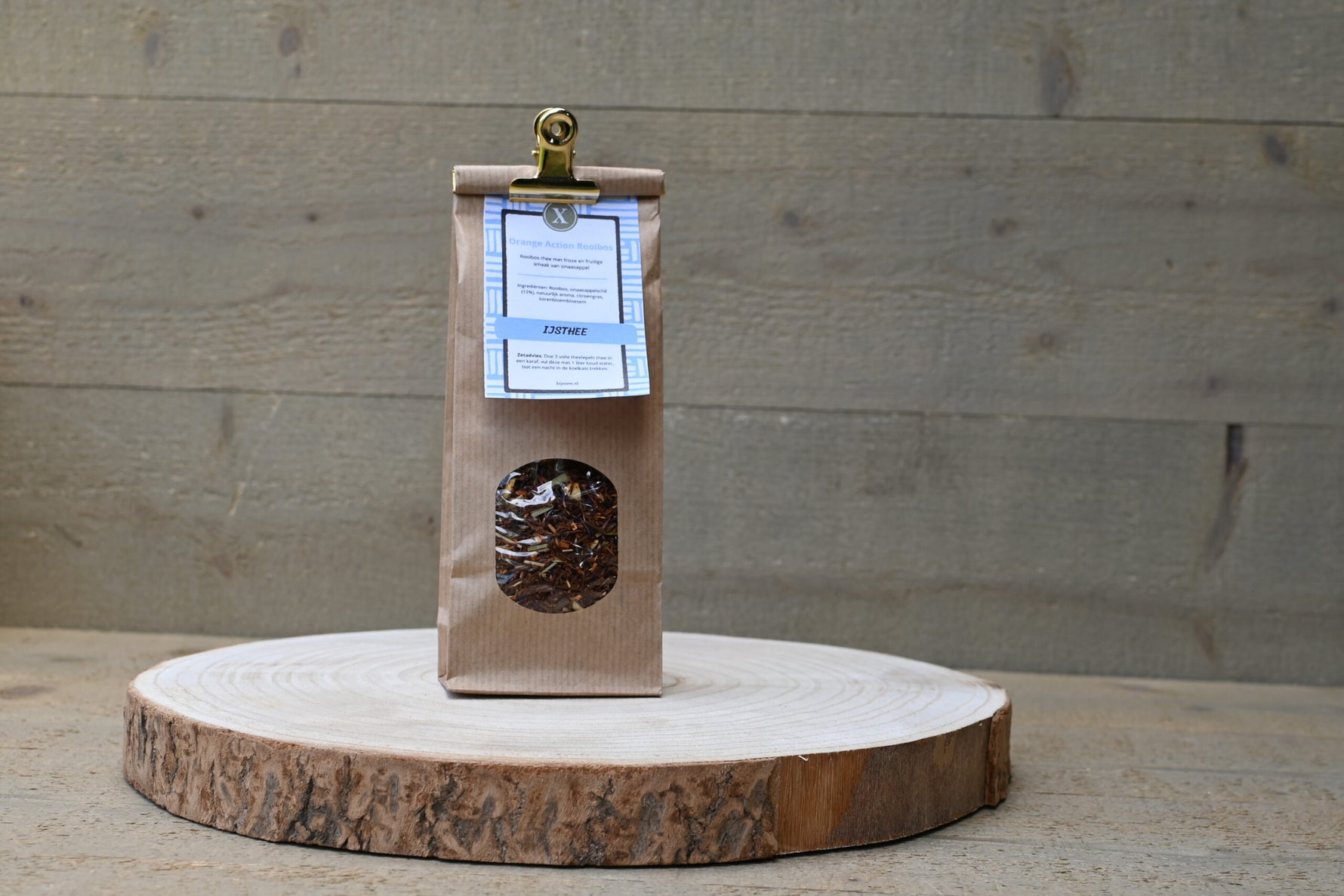 Losse rooibos thee met de sinaasappelschil citroengras en korenbloesem ijsthee