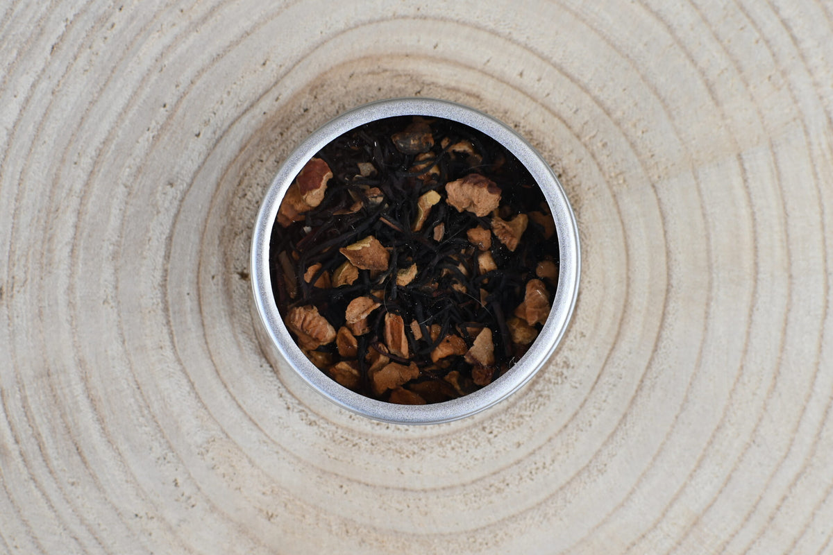 Stijlvol magnetisch theeblikje, gevuld met 30 gram losse thee. Bij Xann