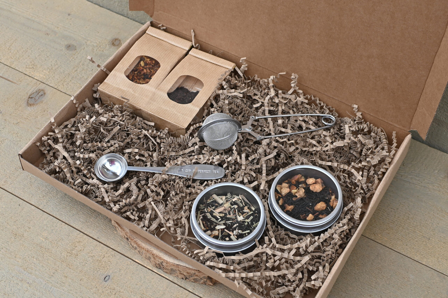 Cadeaubox Cadeau Kadoobox Kadoo Losse thee Brievenbuspakket Thee theefilter theetang Bij Xann