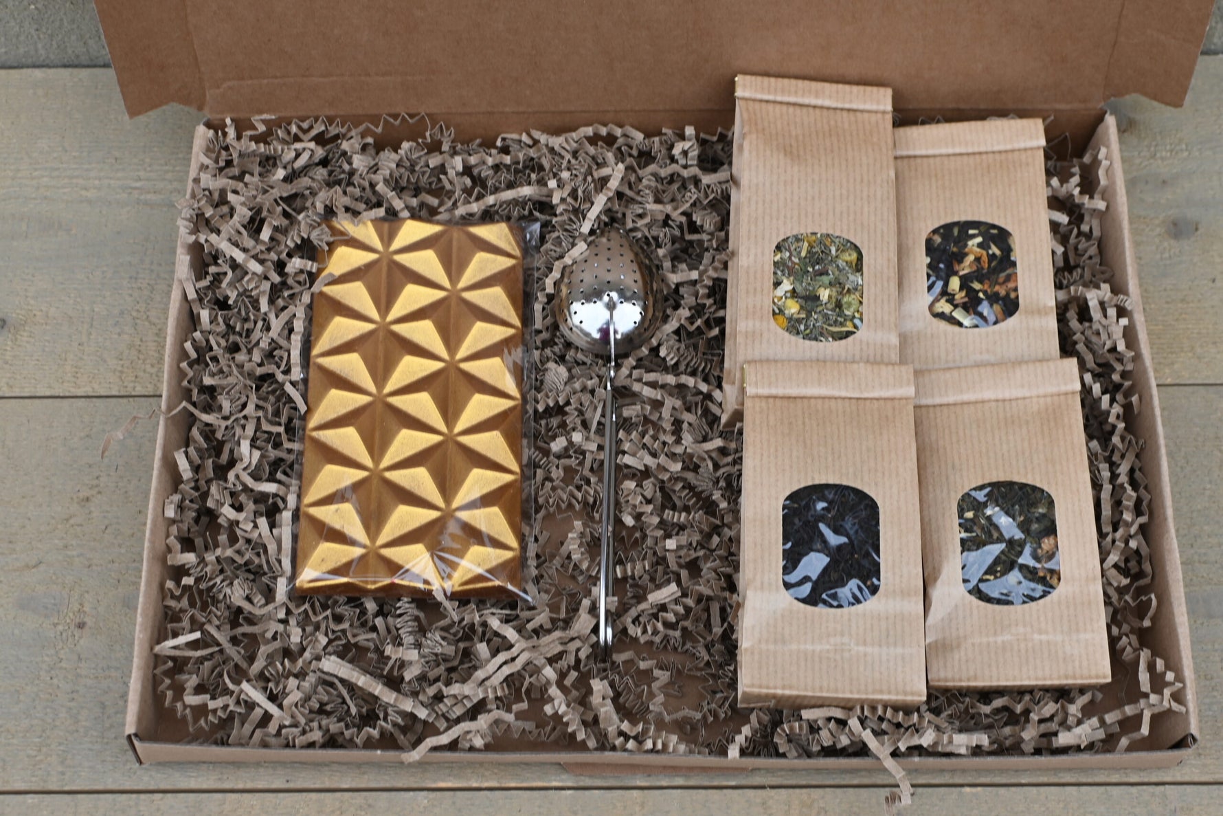 Cadeaubox Cadeau Kadoobox Kadoo Thee chocolade theefilter theetang Bij Xann