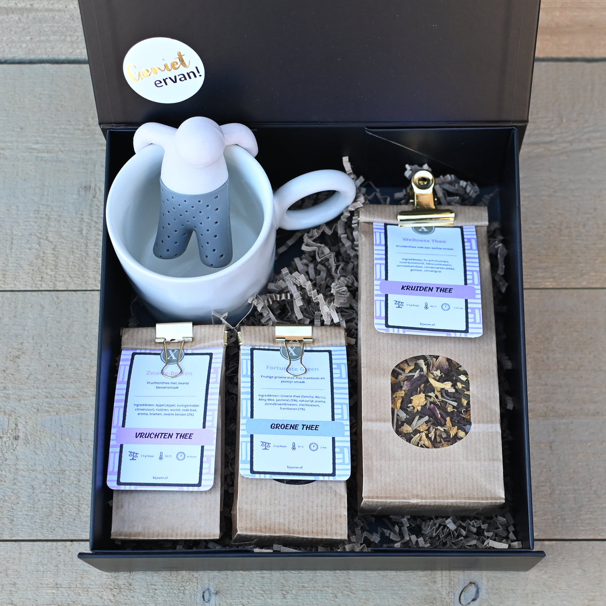 Zwarte luxe geschenkdoos met thee cadeauset - Bij Xann